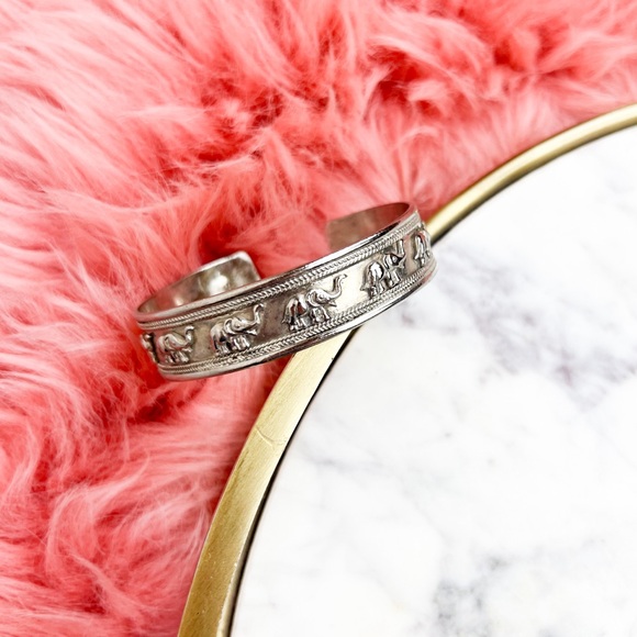 Sterling Elephant Caravan Cuff - Picture 1 of 6